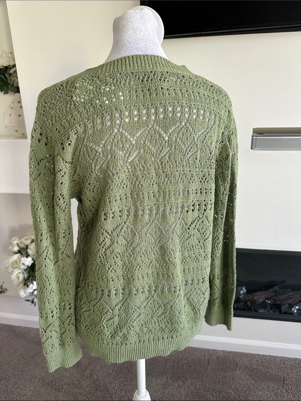 LOFT Olive Open-Knit V-Neck Button Cardigan - Picture 4 of 6